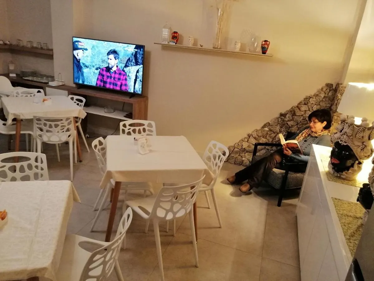 גיארדיני נאקסוס B&B Il Volo 0*, גיארדיני נאקסוס איטליה